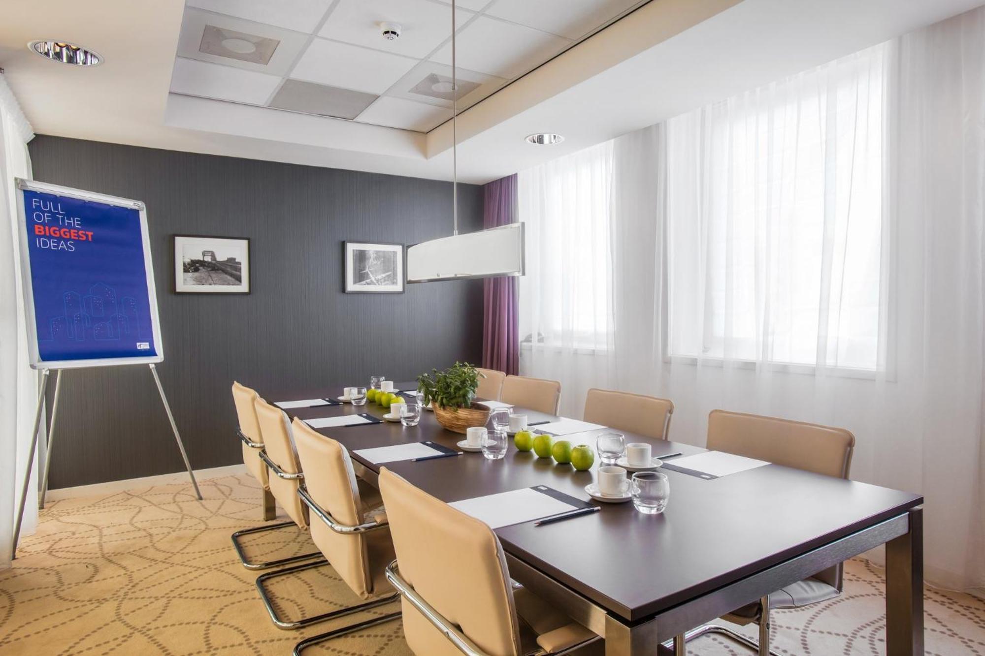 Hotel Express By Ihg