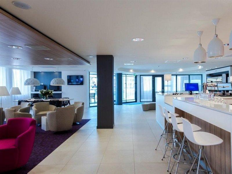 Express By Ihg Hotel